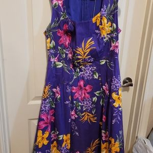 Summer dress...purple..great for summer vacacions, cruise, beach...